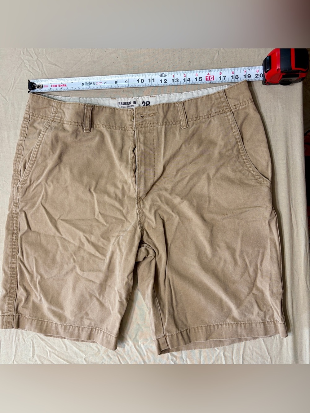 Old Navy Broken-In Men's Beige Khaki Chino Shorts Cotton Flat Front Zip Pockets